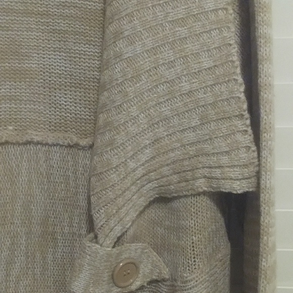 Cardigan - Picture 2 of 5